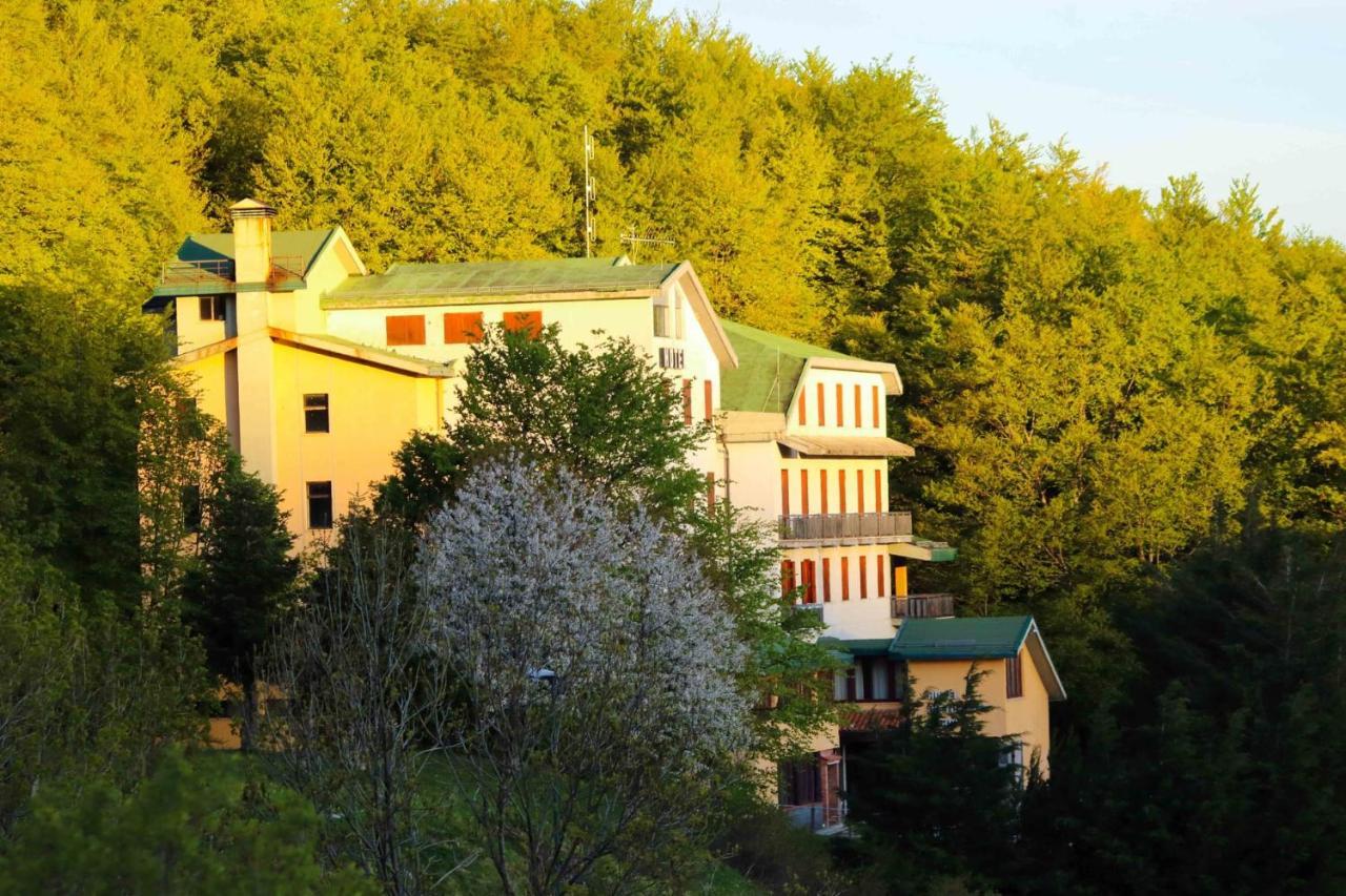 Hotel Europa Gran Sasso Prati di Tivo Exterior foto